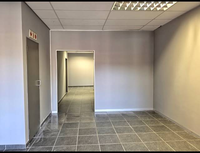 450M² OFFICE TO LET IN WILLOWBROOK